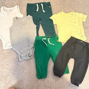 Baby Gap  Baby Boy Clothing Bundle Lot  Size 6-12m 
L